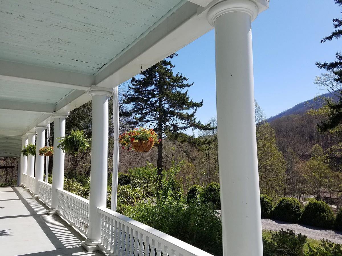 Grand Old Lady Hotel Waynesville Eksteriør bilde