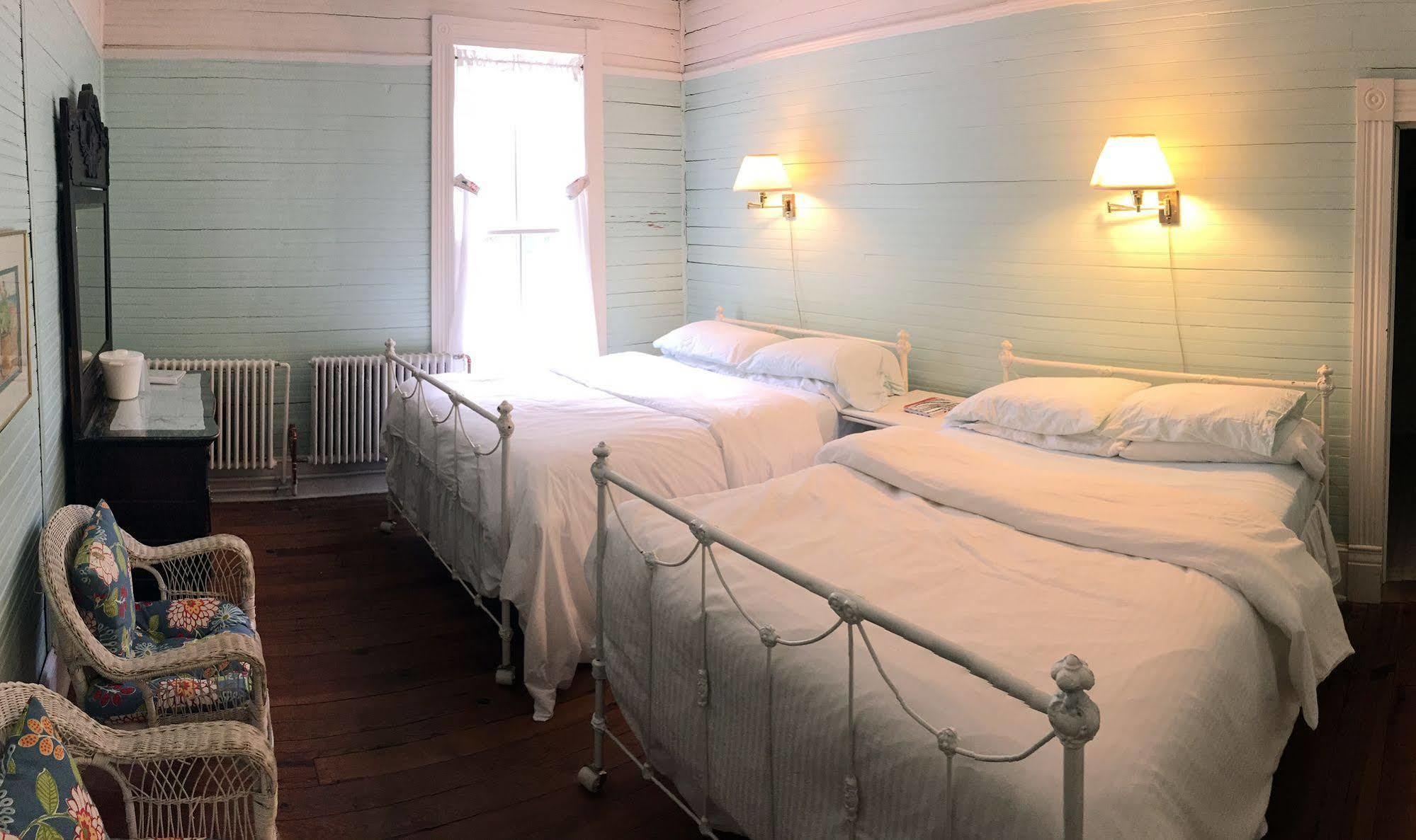 Grand Old Lady Hotel Waynesville Eksteriør bilde