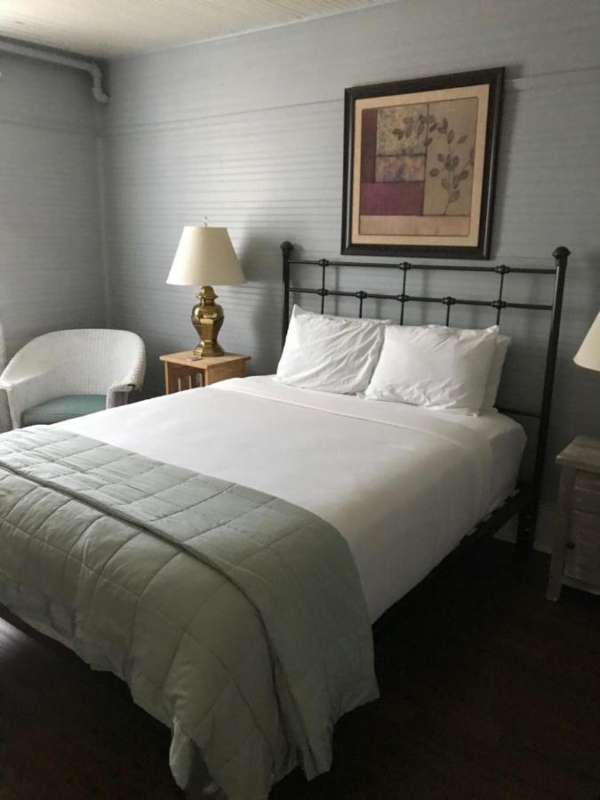Grand Old Lady Hotel Waynesville Eksteriør bilde